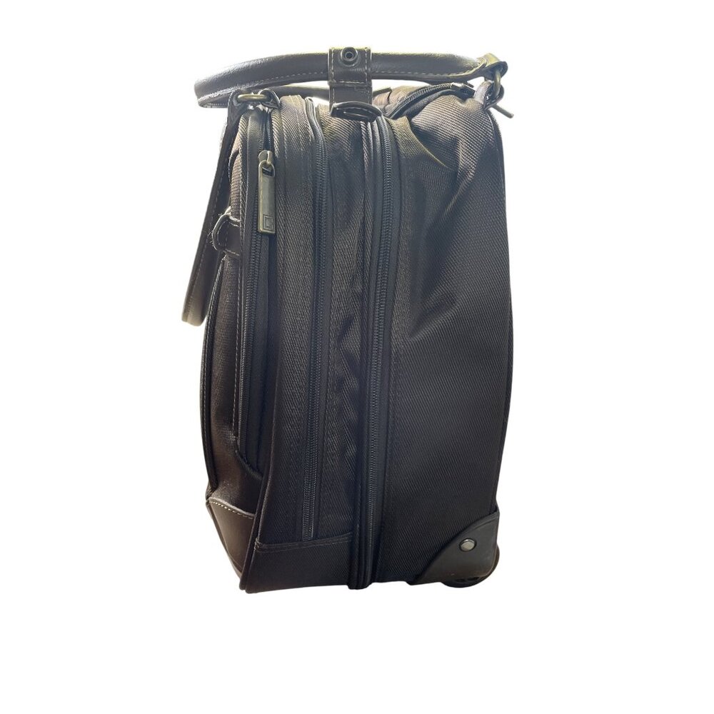 Ralph Lauren Chaps green Rolling Carry-On overnight Luggage Bag SKU 8697 - Picture 8 of 16